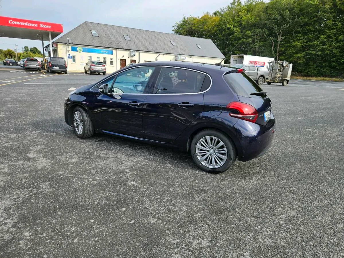 Peugeot 208 1,6d.  2016 - Image 3