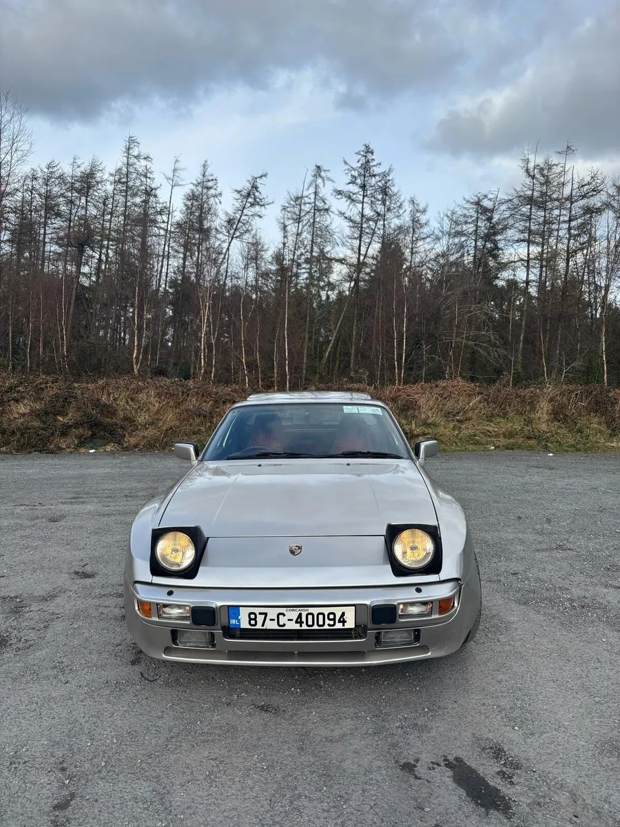 Porsche 944 - Image 2