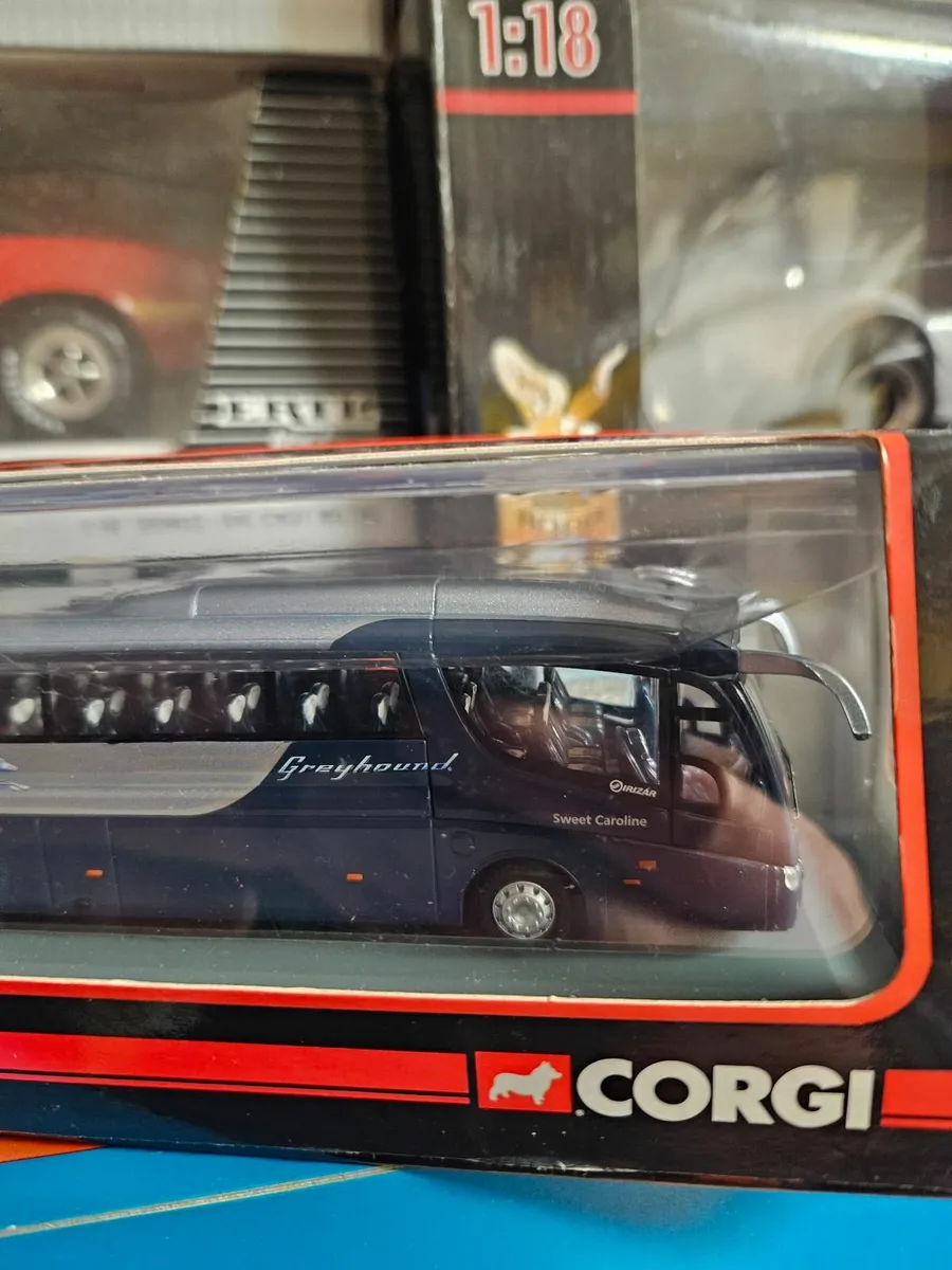 Corgi Bus - Image 1