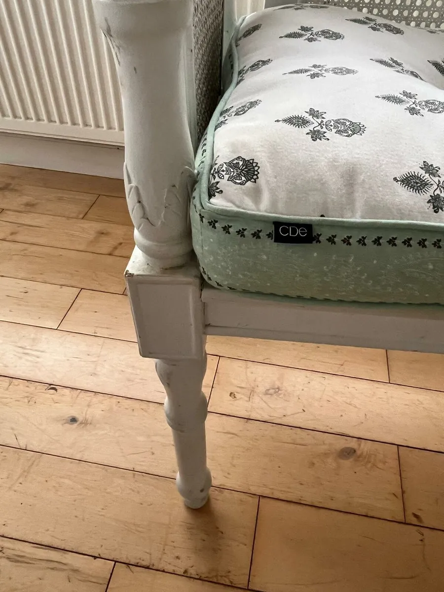 Two seater wooden chair - Image 2