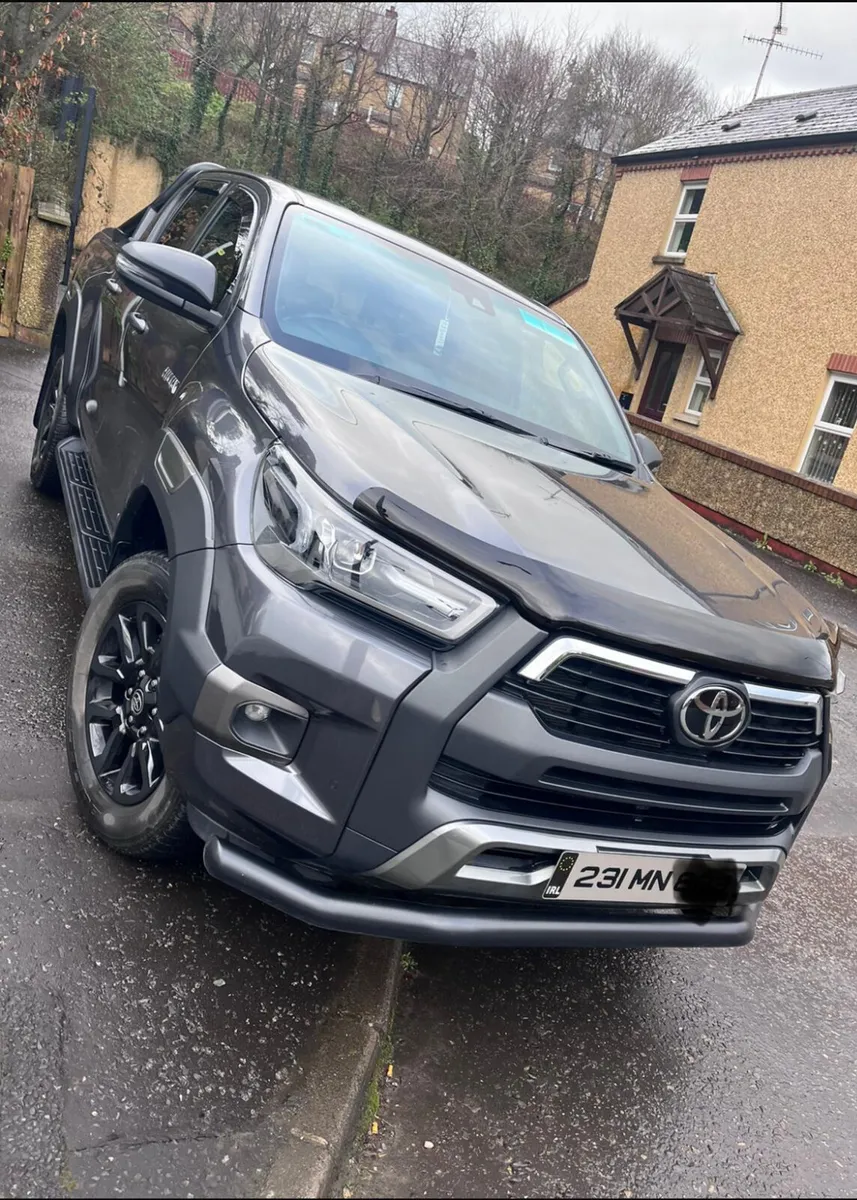 Toyota hilux invincible X 2.8litre 204bhp - Image 1