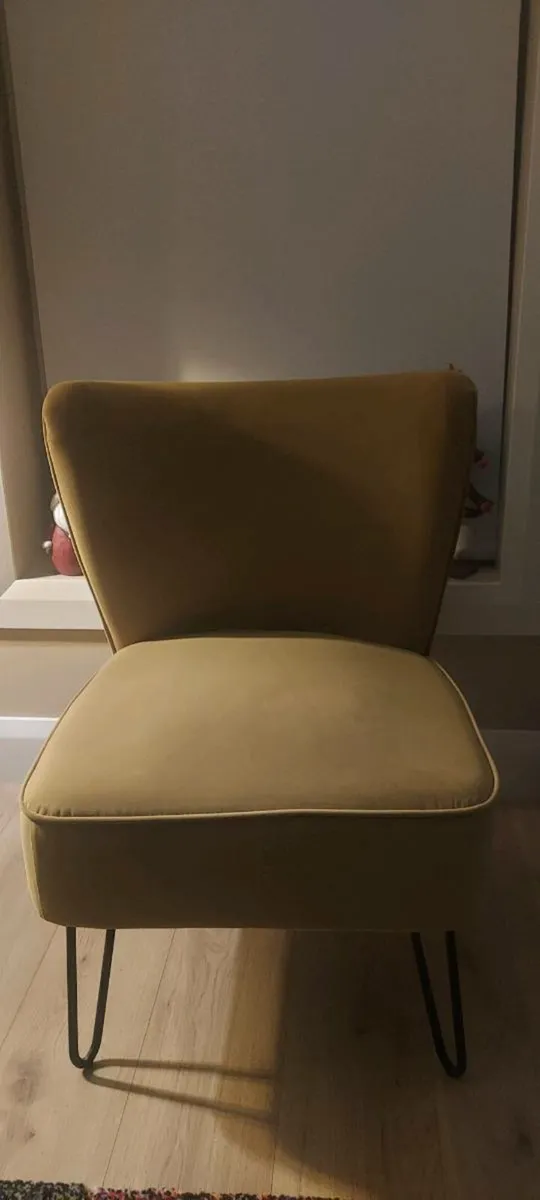 Velvet Chair Mustard Yellow - Image 1
