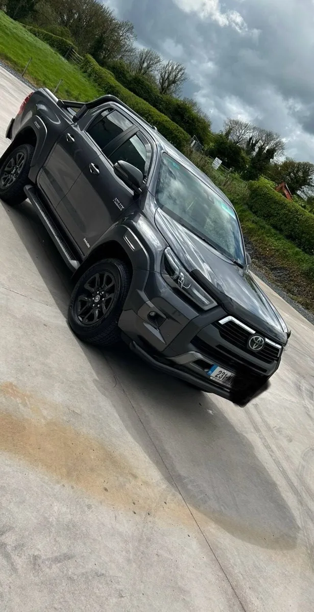 Toyota hilux invincible X 2.8litre 204bhp - Image 2