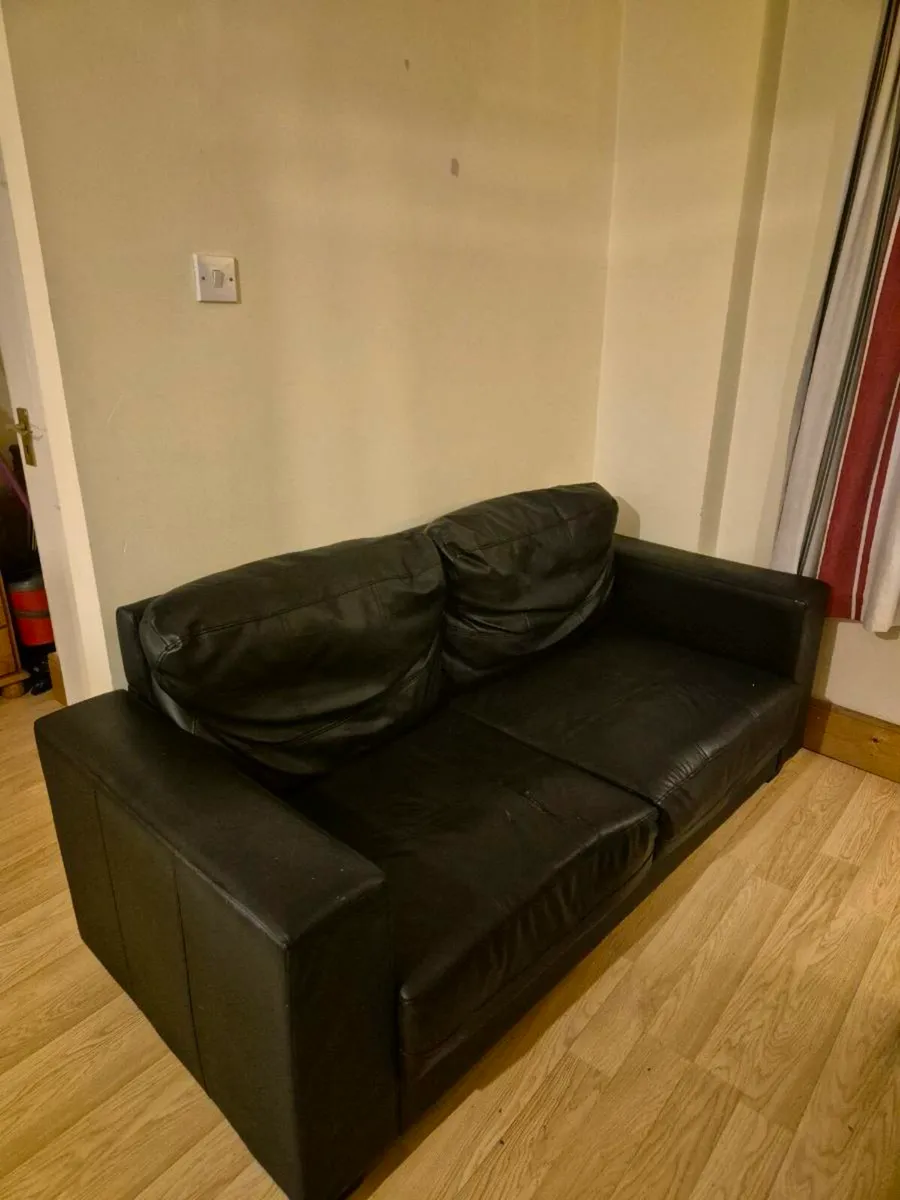 Black two seater sofa - Image 4