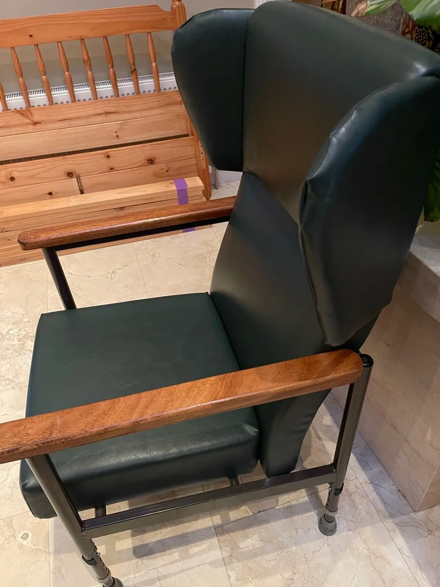 Strong Leather Armchair With Adjustable Height - Image 3