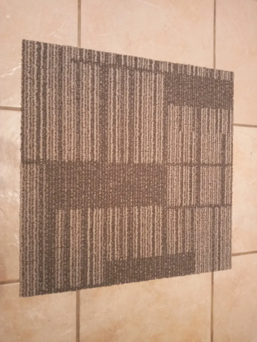 Lot of 350 Carpet Tiles for Sale - Image 4
