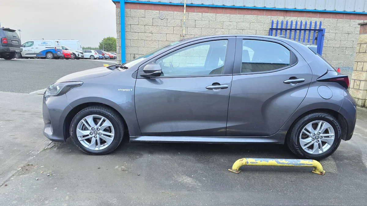 2021Toyota Yaris Hybrid Luna 4DR Auto, Nct 06/2027 - Image 4