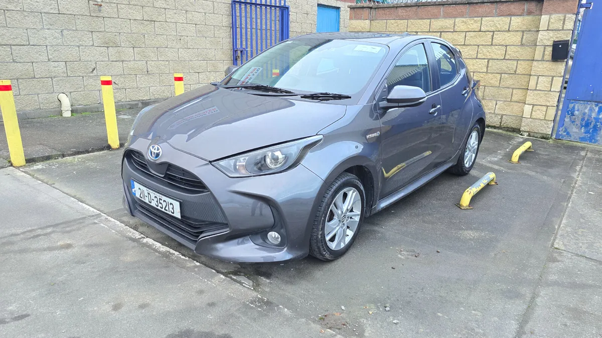 2021Toyota Yaris Hybrid Luna 4DR Auto, Nct 06/2027 - Image 3
