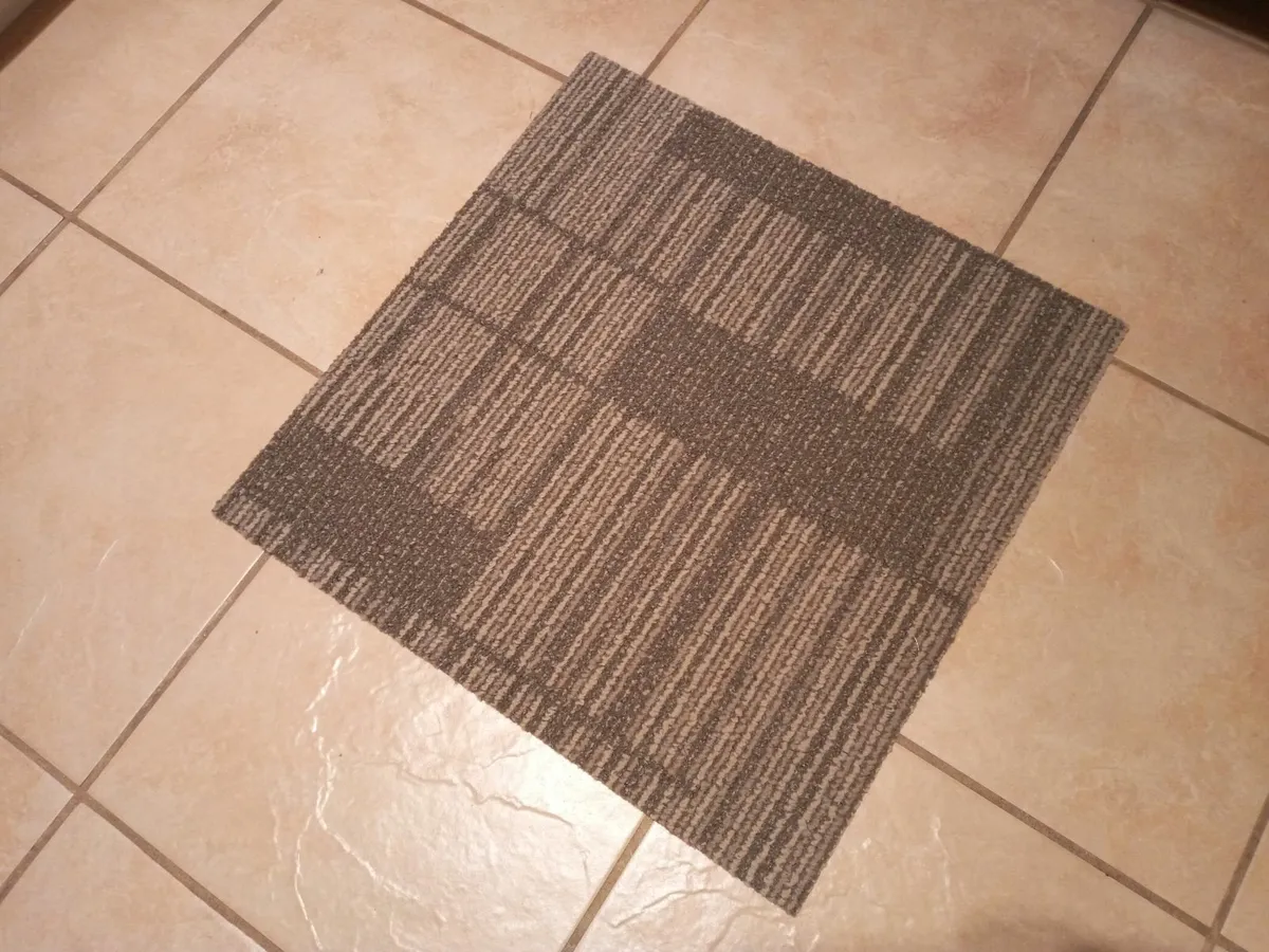 Lot of 350 Carpet Tiles for Sale - Image 4