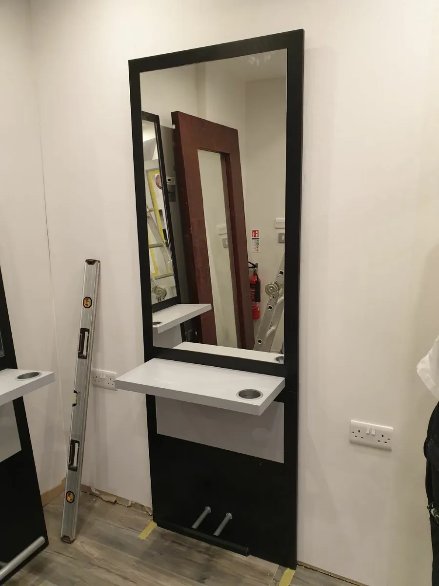 Salon Furniture - Image 3