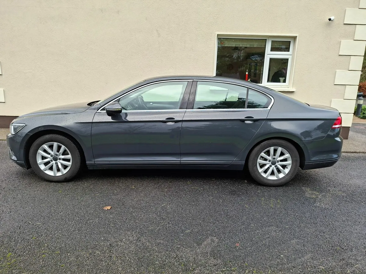 Volkswagen Passat 2015 - Image 3