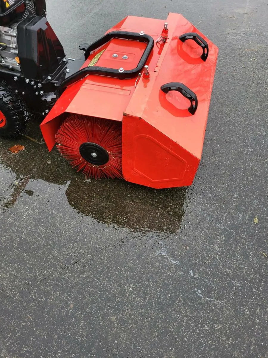 Yard sweeper - Image 2