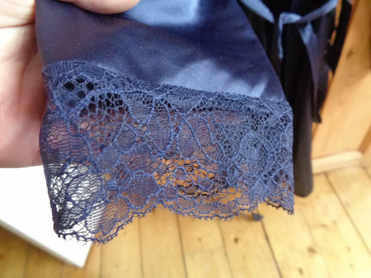 Bridemaid Dressing Robe for Sale - Image 4