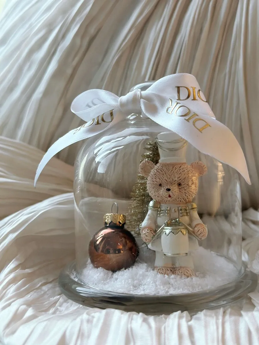 Christmas Decorations - Image 1