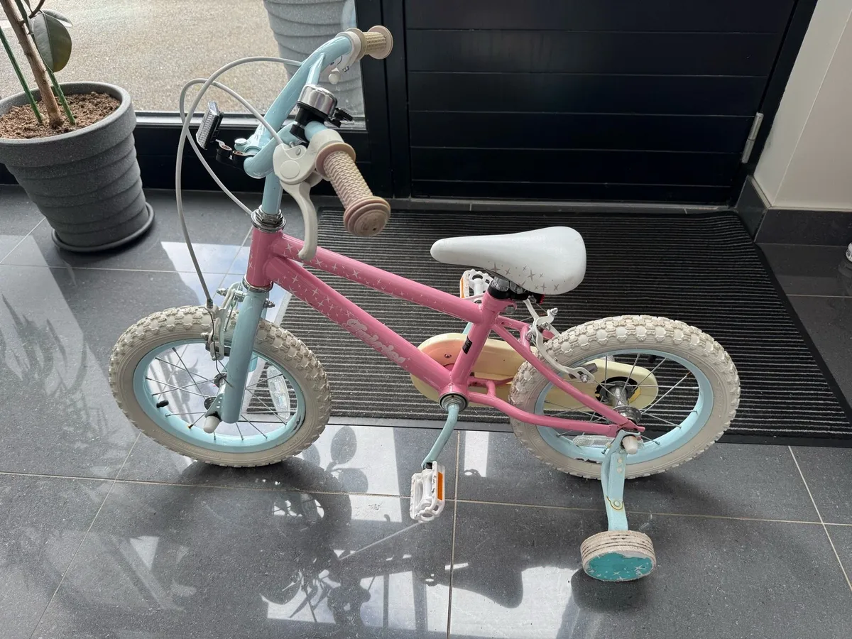 Small Girls bicycle - Image 2