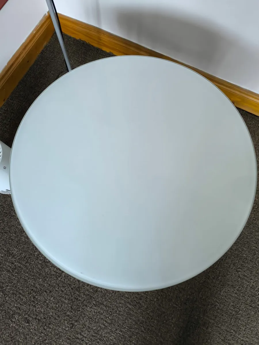 Quick sale....Beautiful Coffee table☕☕☕ - Image 3