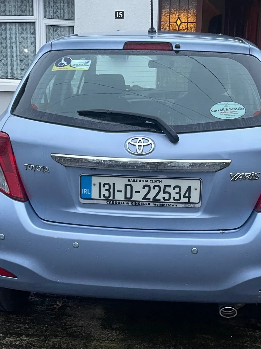 Toyota Yaris 2013 - Image 2
