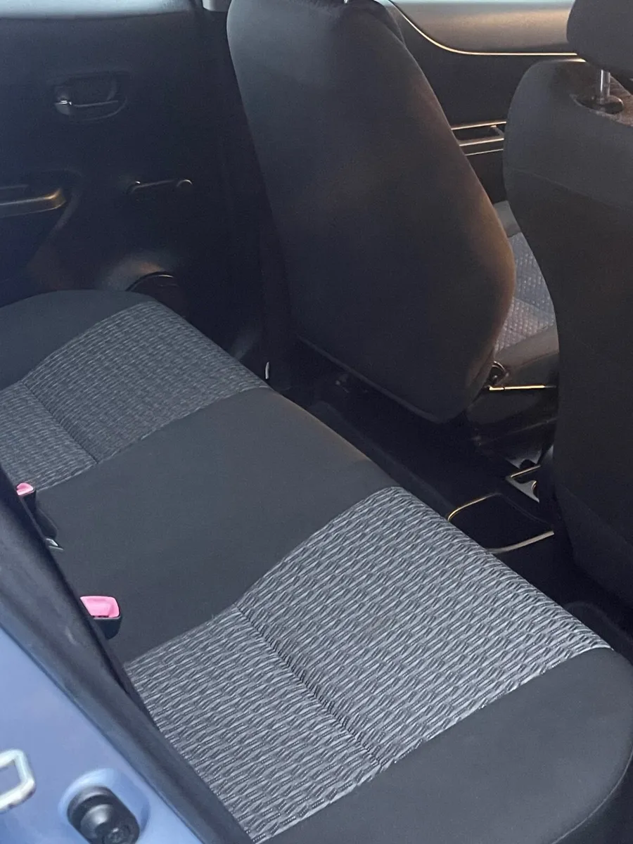 Toyota Yaris 2013 - Image 4