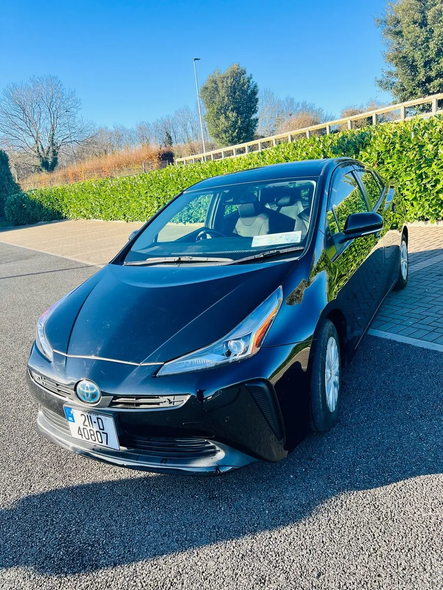 2021 Toyota Prius Luxury – 1.8 Hybrid Automatic - Image 1