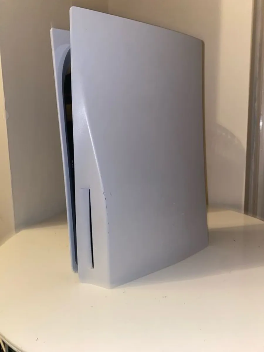 Used ps5 disc edition - Image 1