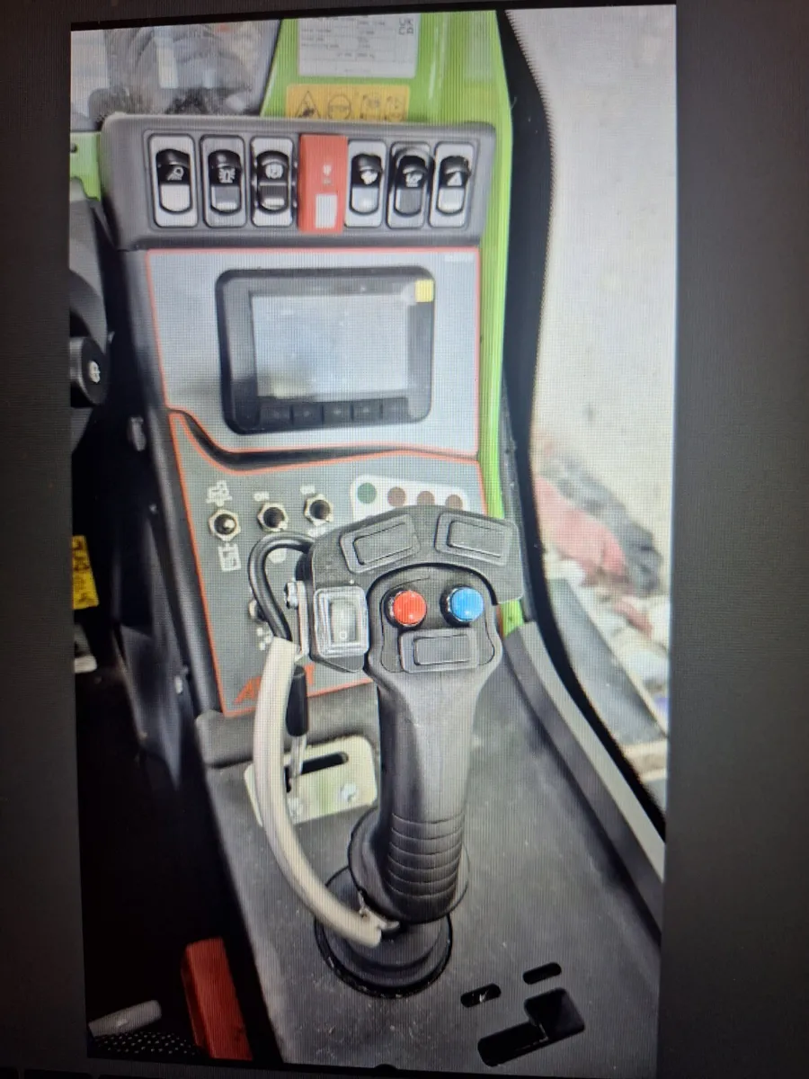 2024 AVANT 860i - Image 3