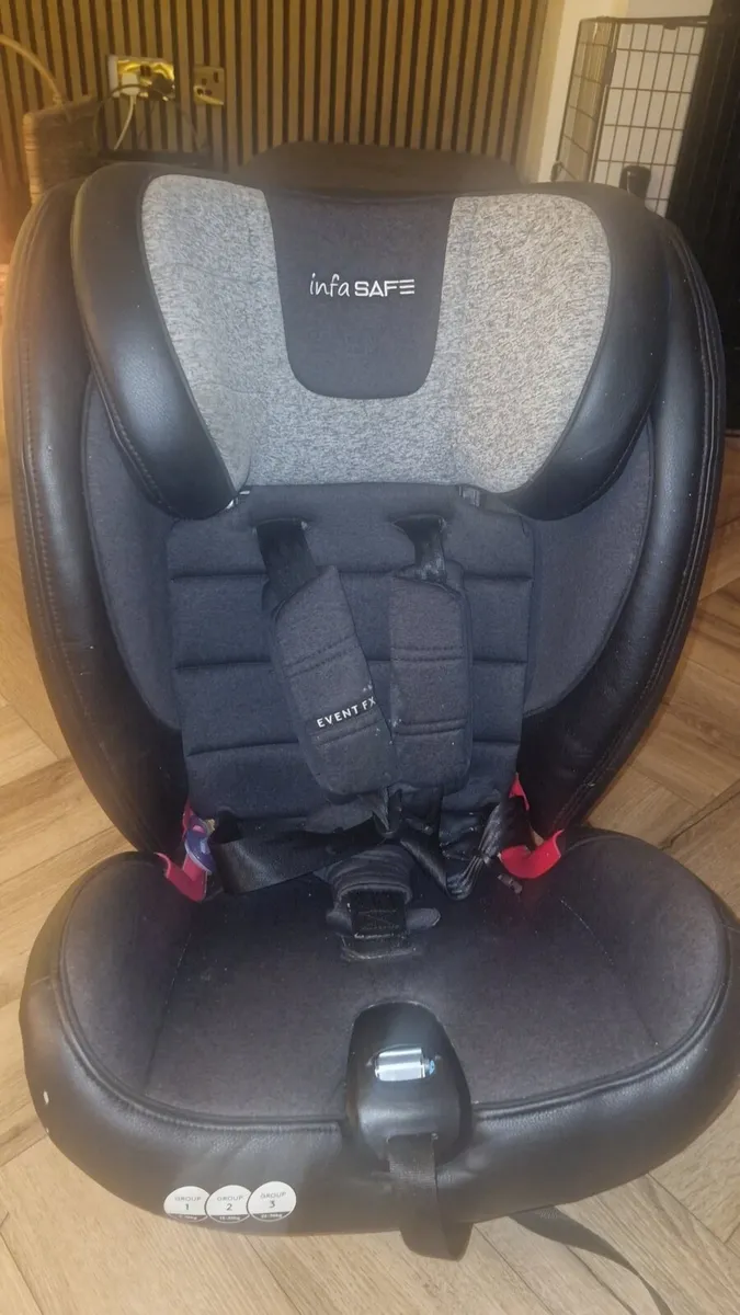 Car seat - Image 1