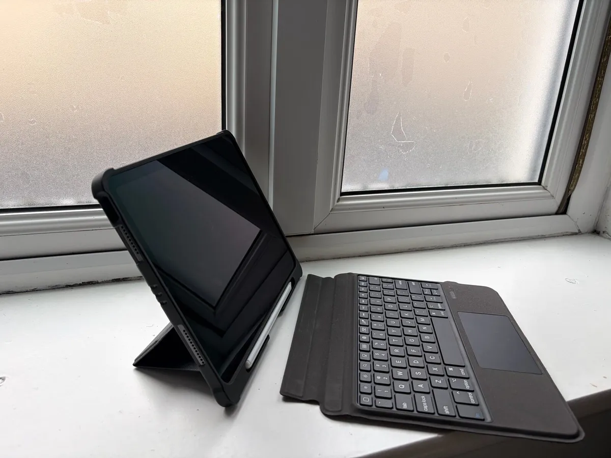 iPad Air 4th Gen – 10.9” - Image 3