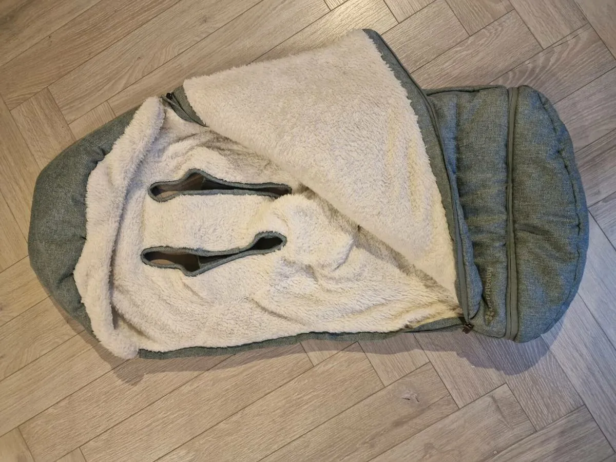 Uppababy cosy ganoosh dootmuff - Image 3