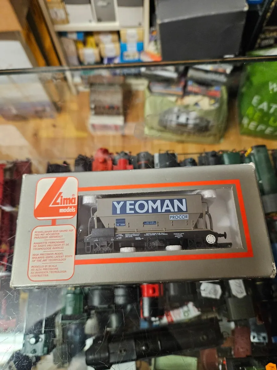 Hornby Lima OO Gauge Wagon