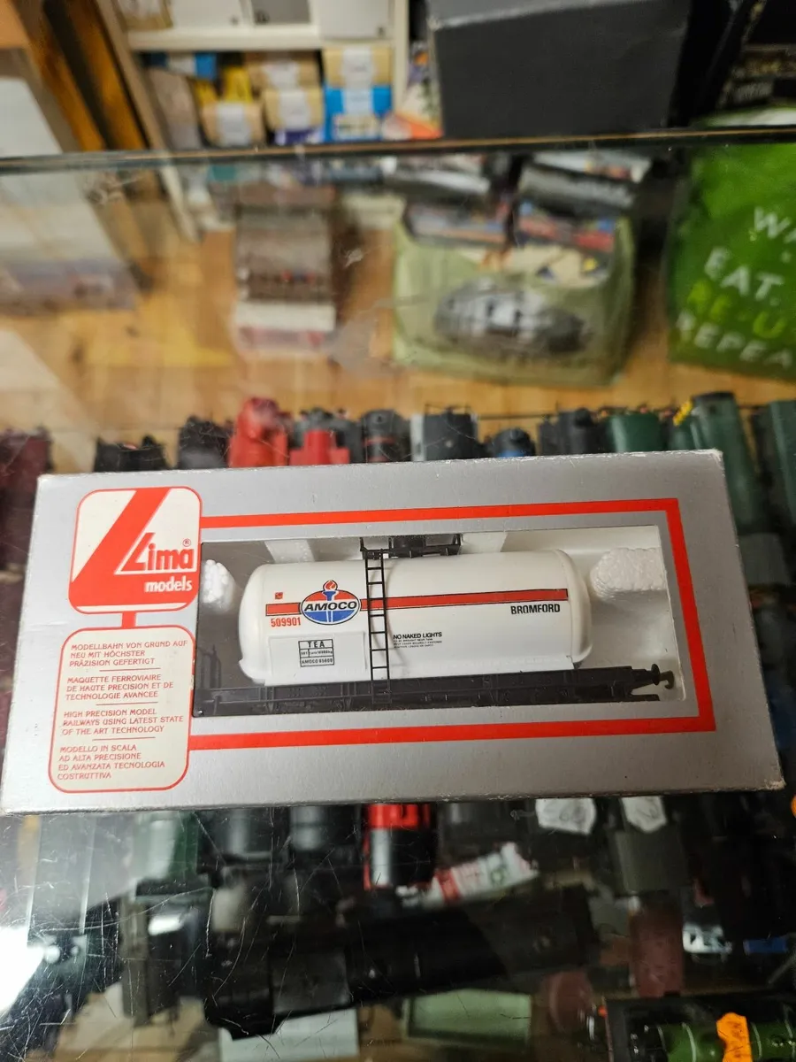 Hornby Lima OO Gauge Wagon