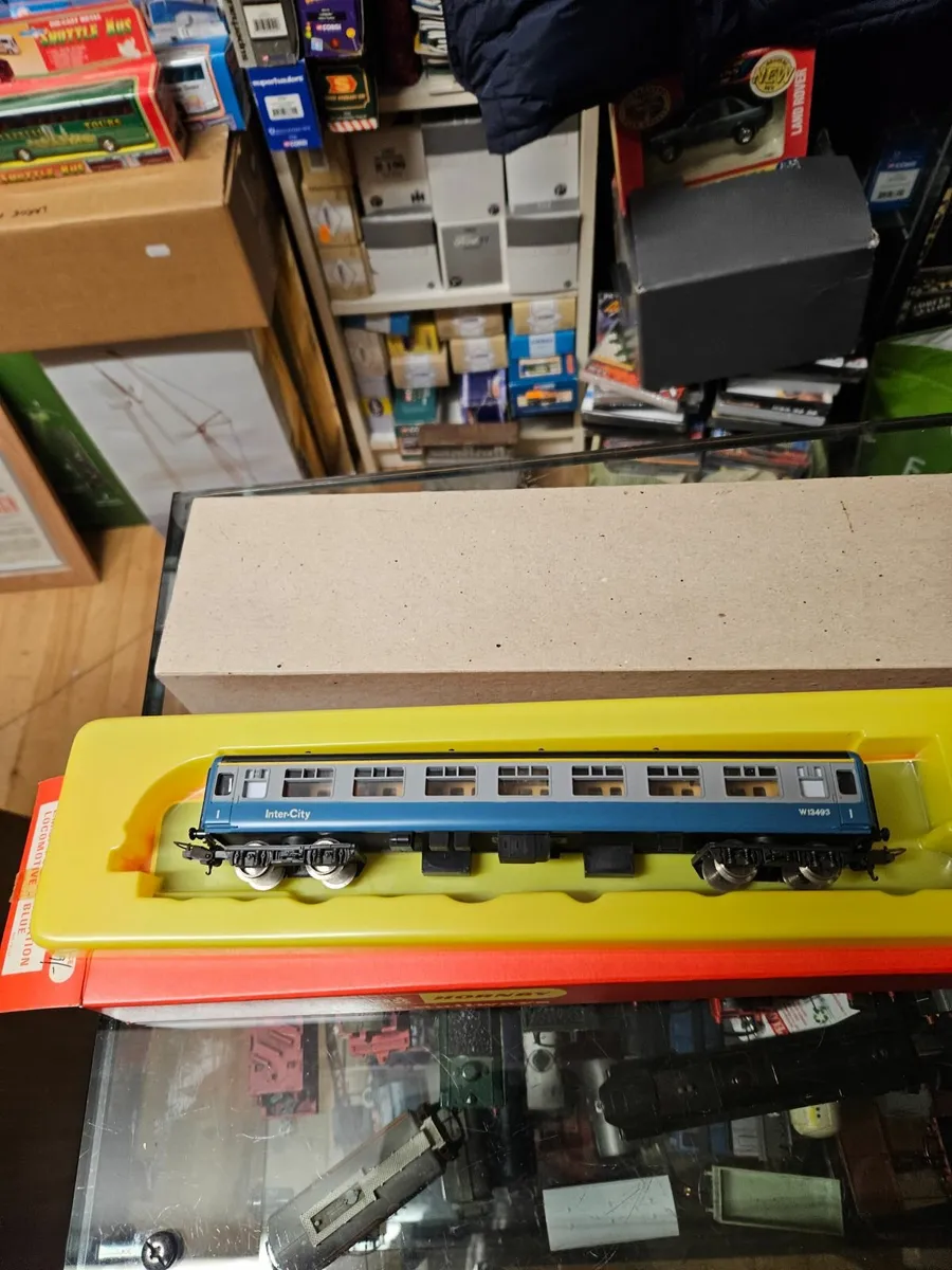 Hornby Lima HO Scale Carraige