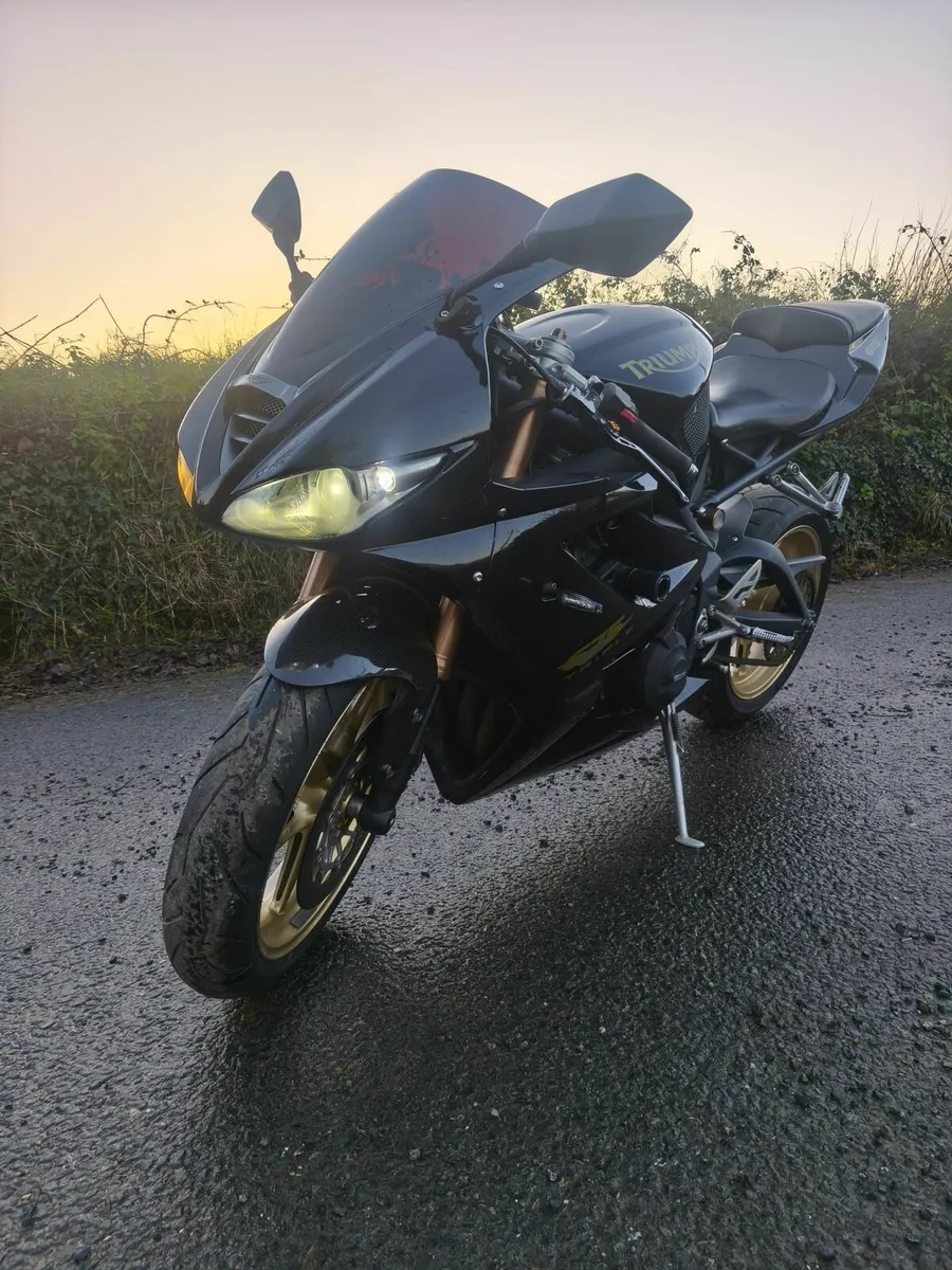 Triumph daytona 675 - Image 1
