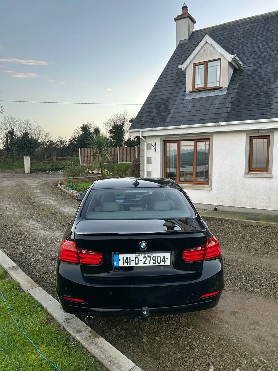 F30 BMW 318d - Image 2