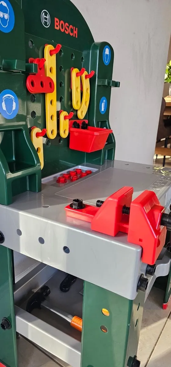 Work station - Image 3