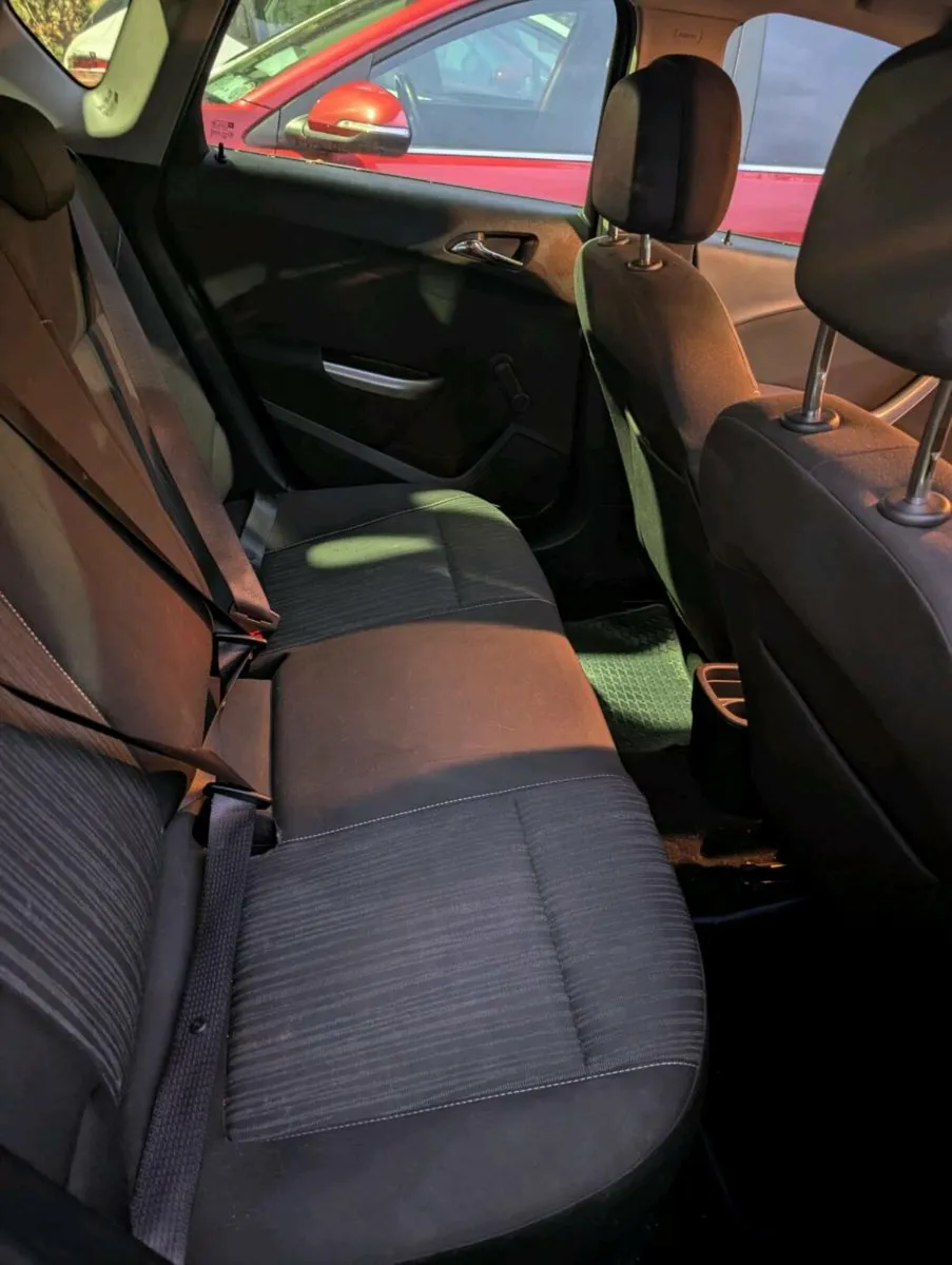 Astra Vauxhall 1.7 Diesel 2011 - Image 2