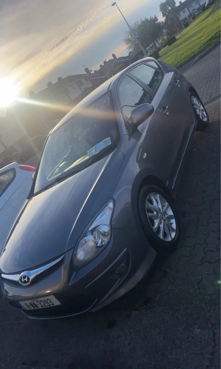 2011 Hyundai i30 - Image 1