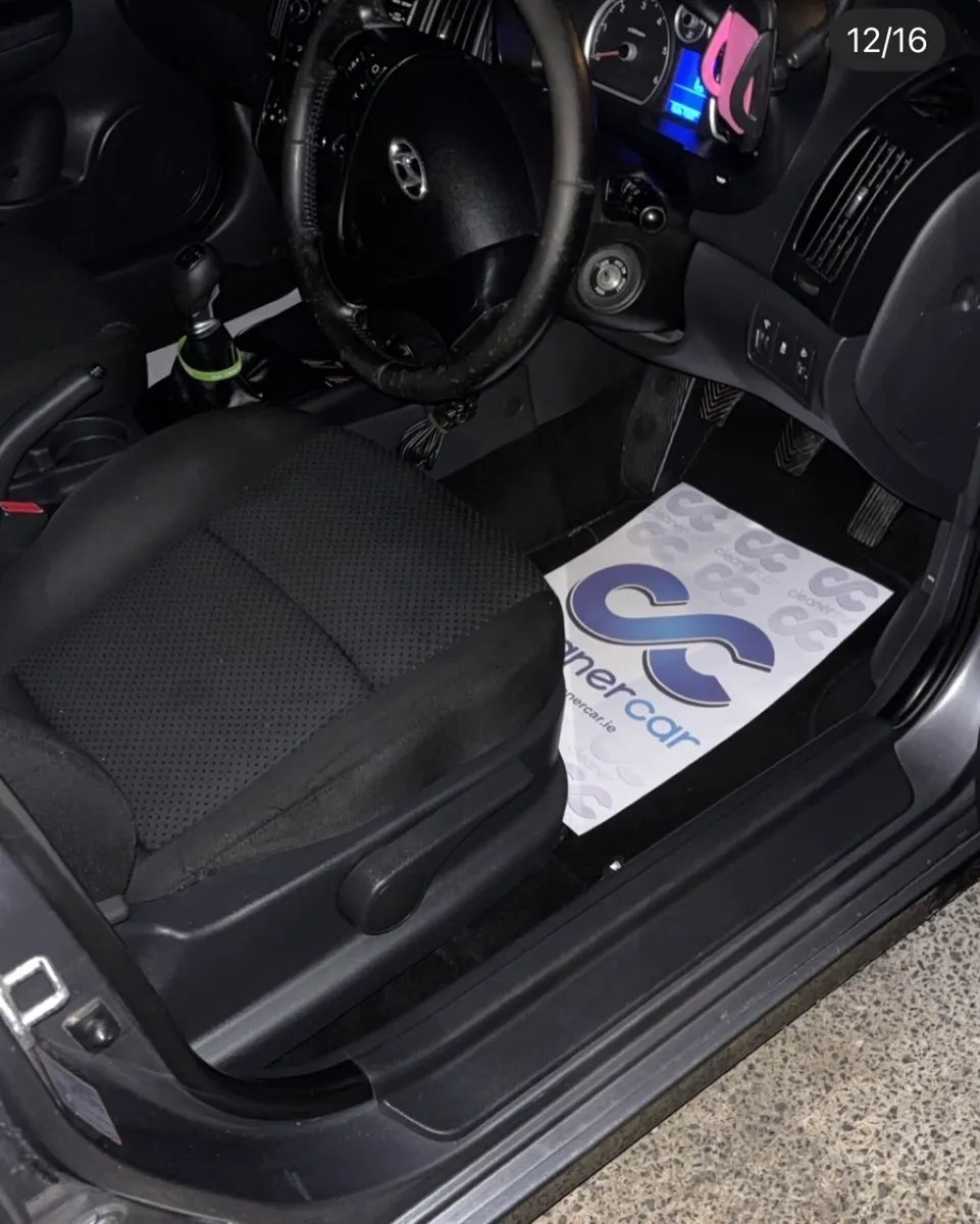 2011 Hyundai i30 - Image 2