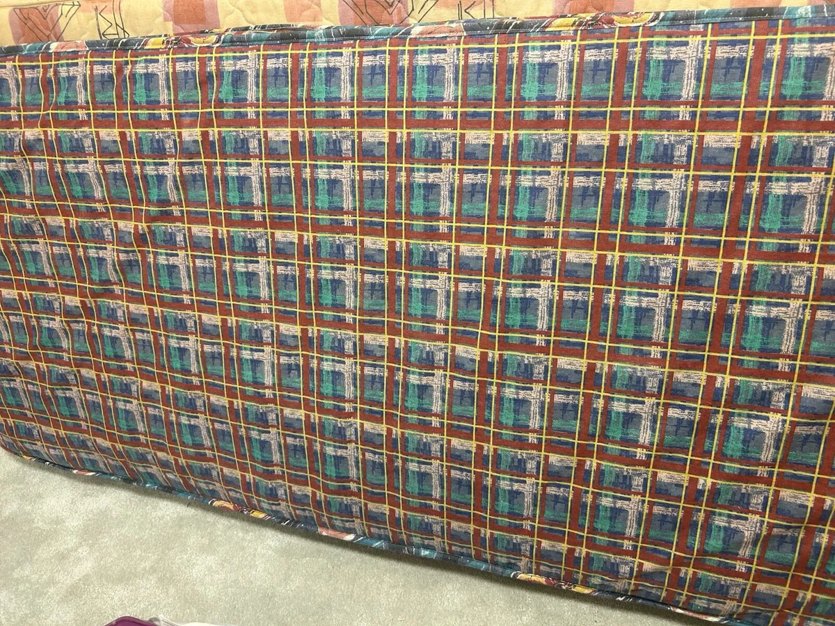 Two single beds - Image 3