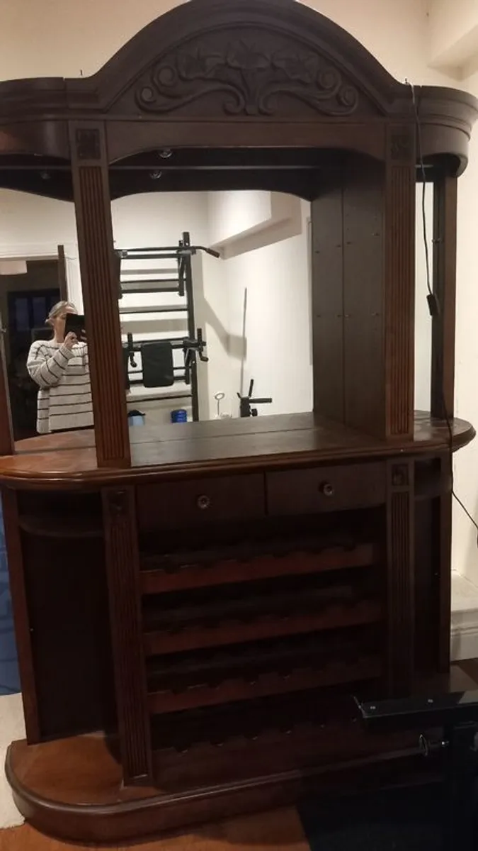 Wooden Bar with glass shelves - Image 2