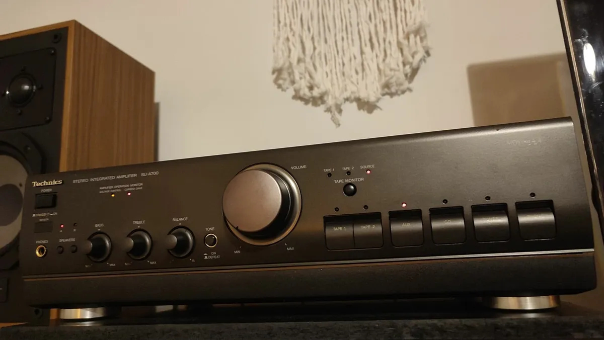 Technics SU-A700 integrated amplifier.Cleaned. VGC - Image 2