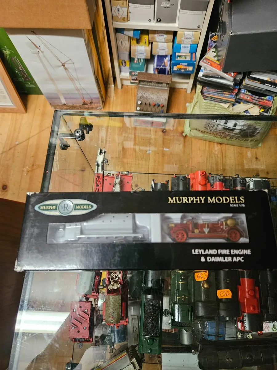 Hornby Murphy Models Fire Engine & APC - Image 1