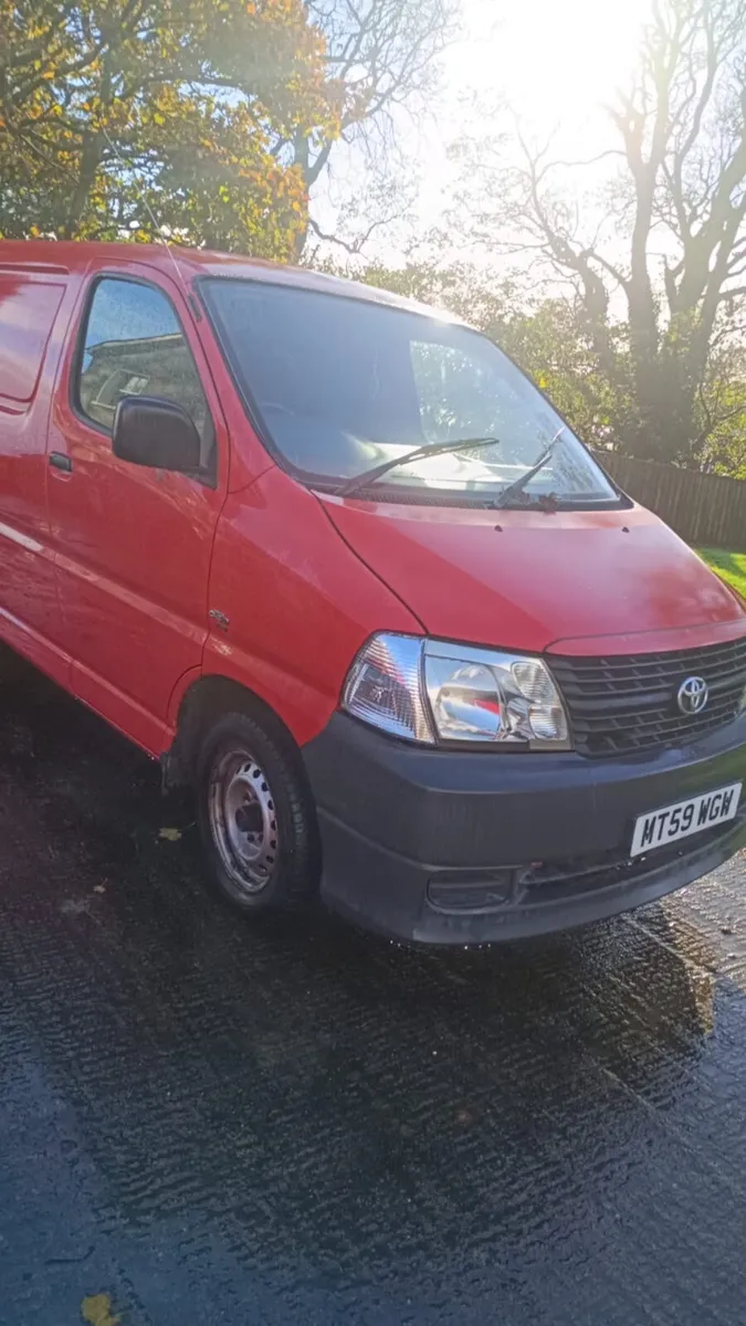 Toyota HiAce 2010 - Image 1