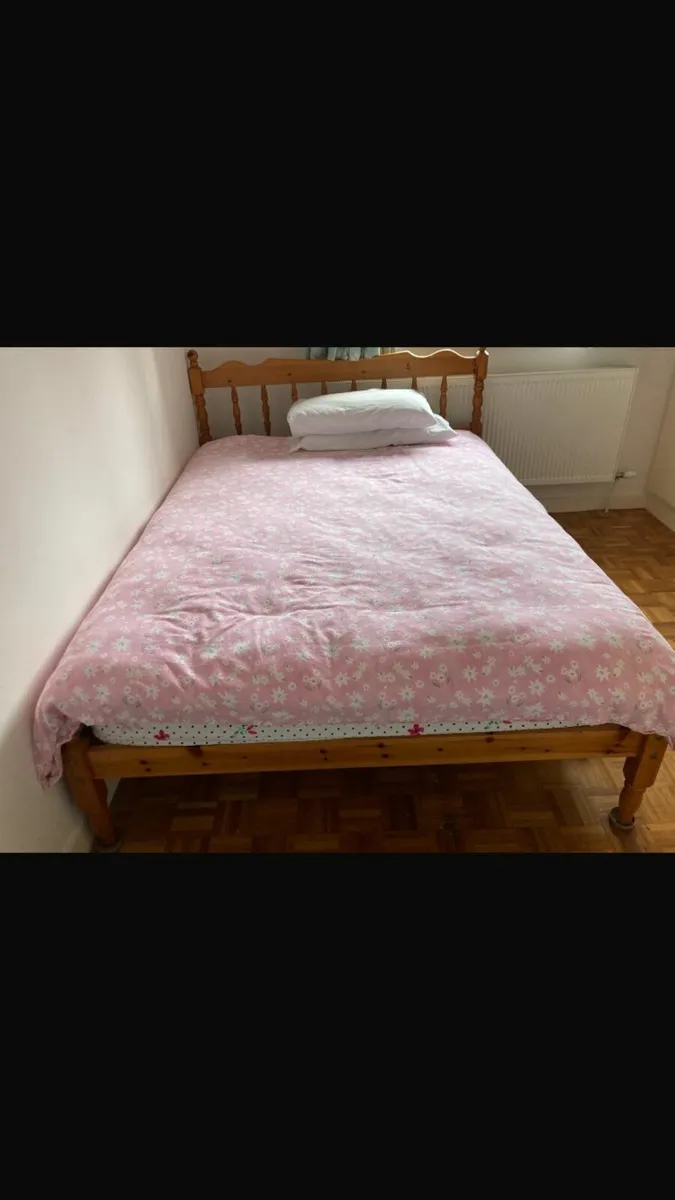 Double bed - Image 1