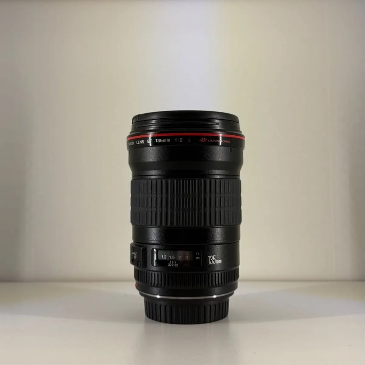 Canon EF 135mm F2 L USM - Image 1