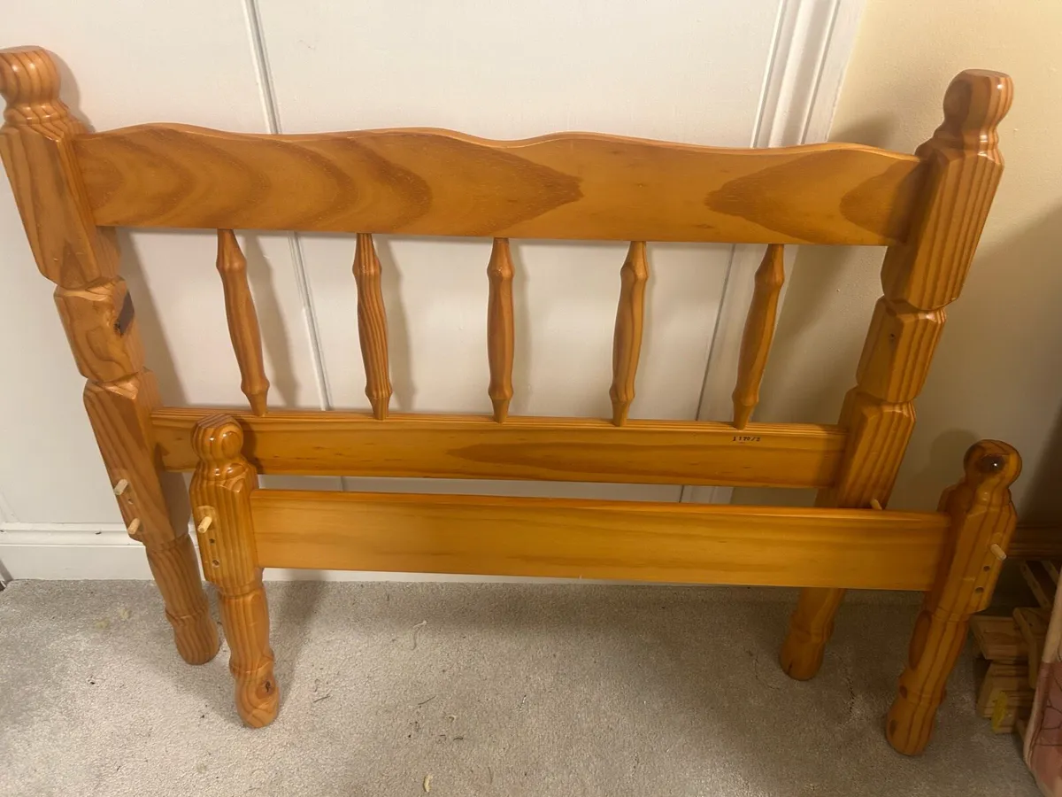 Two single beds - Image 1