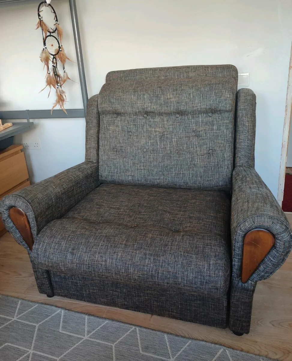 Single sofa bed - Image 1