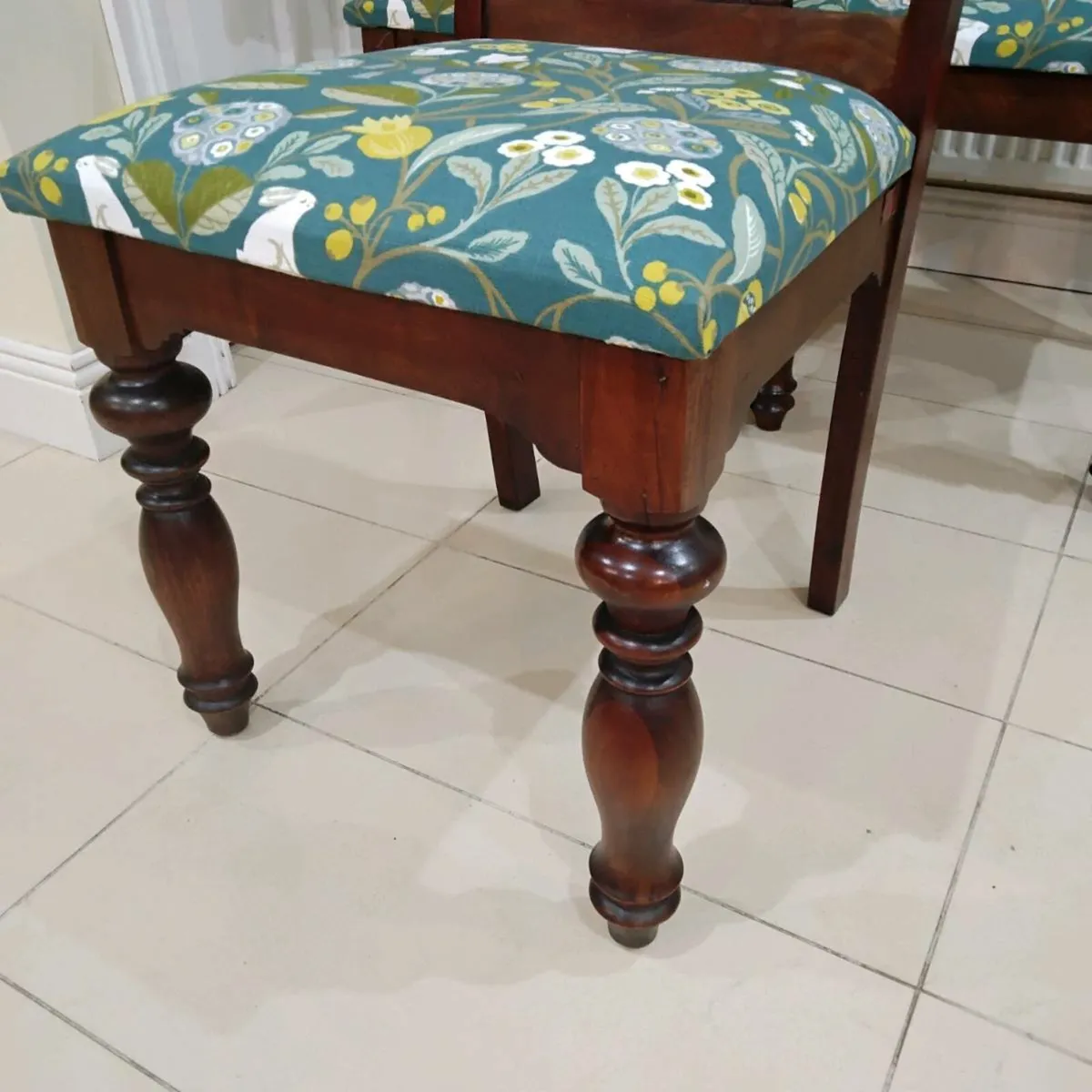 Set of 6 Mahogany Reid dining room chairs - Image 4