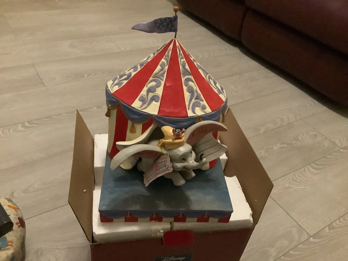 Disney Traditions Dumbo - Image 1