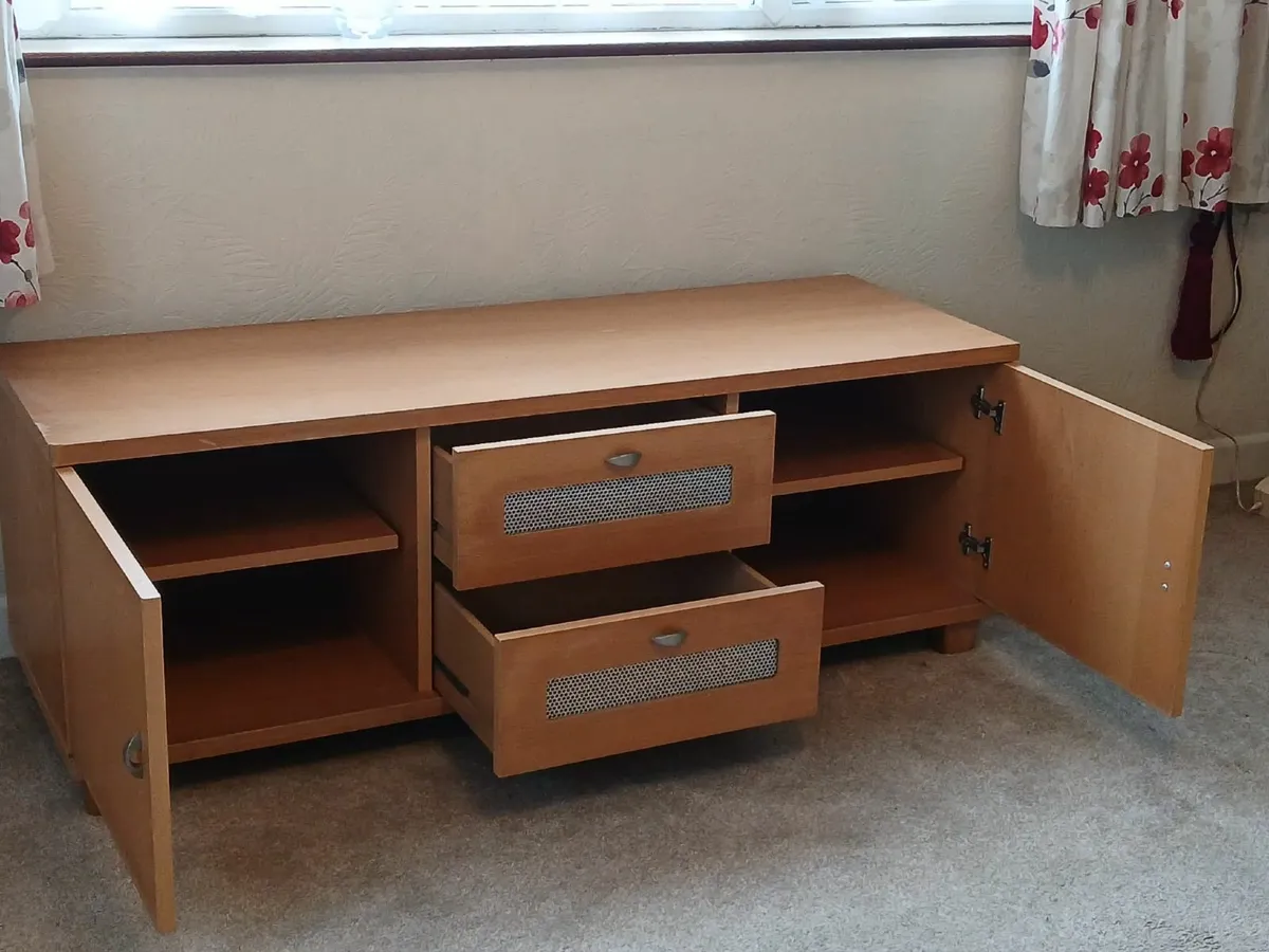 TV Unit - Great bargin - Image 1