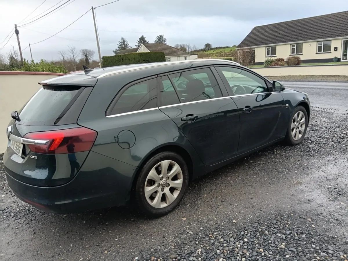2014 vauxal insignia estate nct July 2026 - Image 3